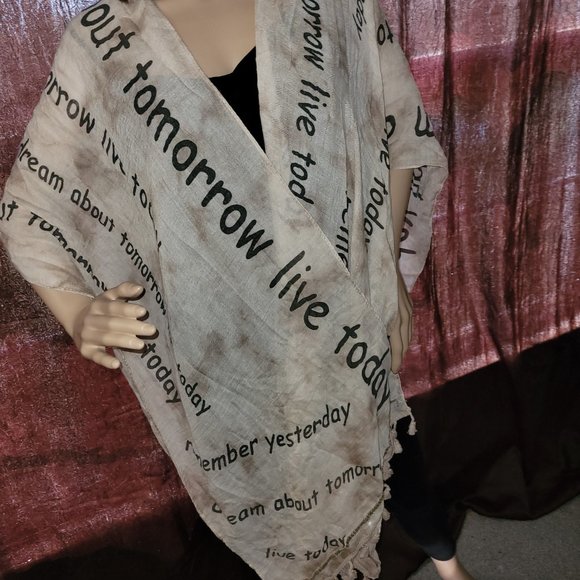 JC Sunny graphic long wrap Size OS - Picture 3 of 6